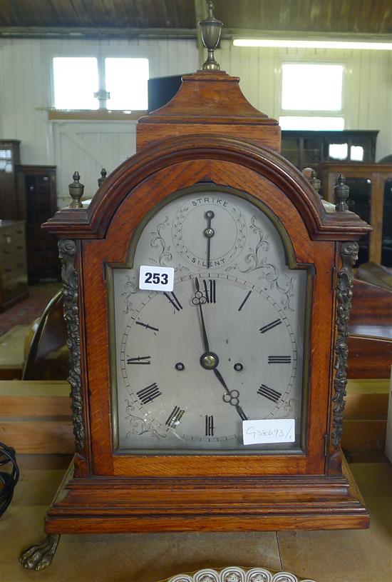 Double fusee mantel clock